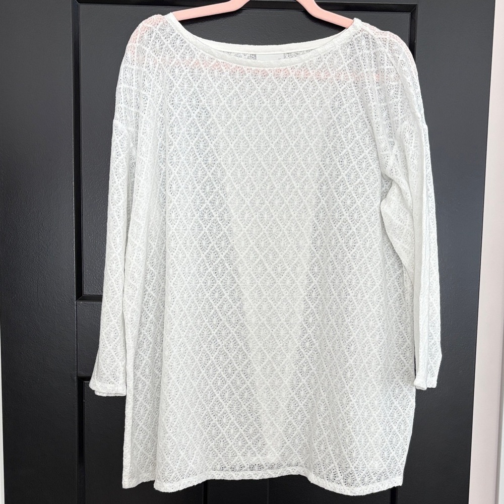 J. Jill White Lace Pattern Blouse w/ 3/4 Sleeves. Asymmetrical Back. Size XL